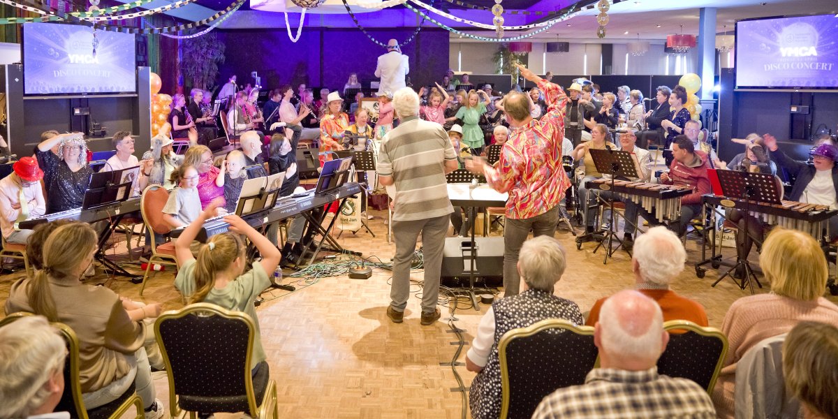 Discoconcert van Harmonie Sint Jan in Wierden. Discoconcert van Harmonie Sint Jan in Wierden.